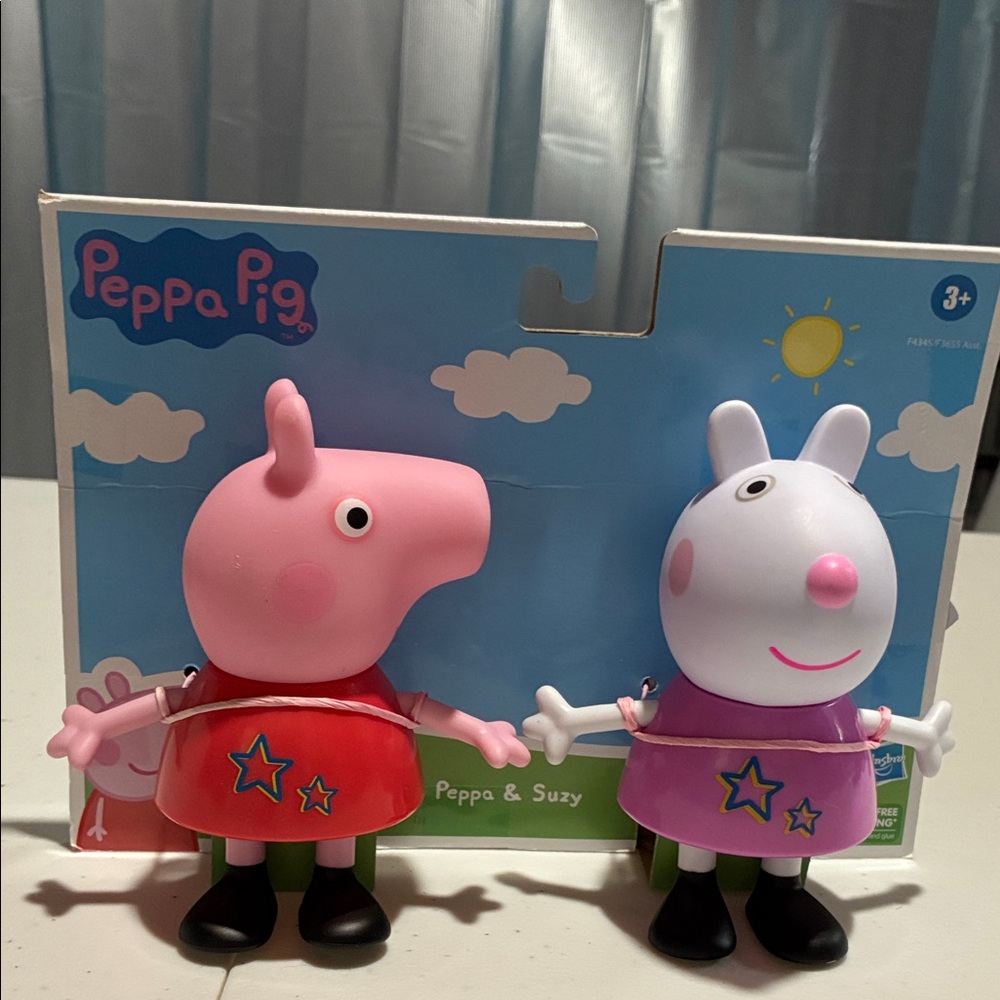 Peppa Pig Peppa (pink) & Suzy (white, purple) Play Figures by Peppa Pig